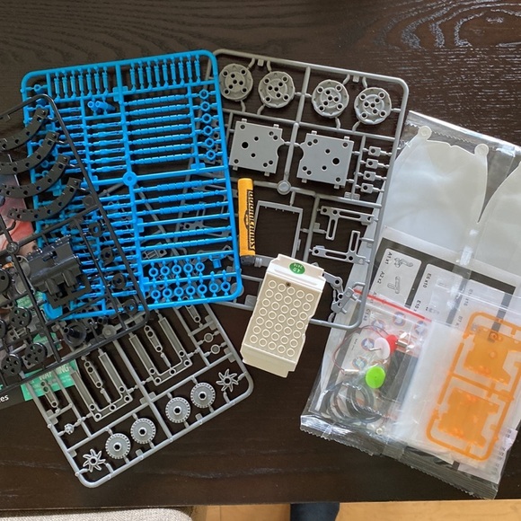 Discovery‎ - Mindblown - Solar Robot Creation Kit - NIB - Picture 5 of 5